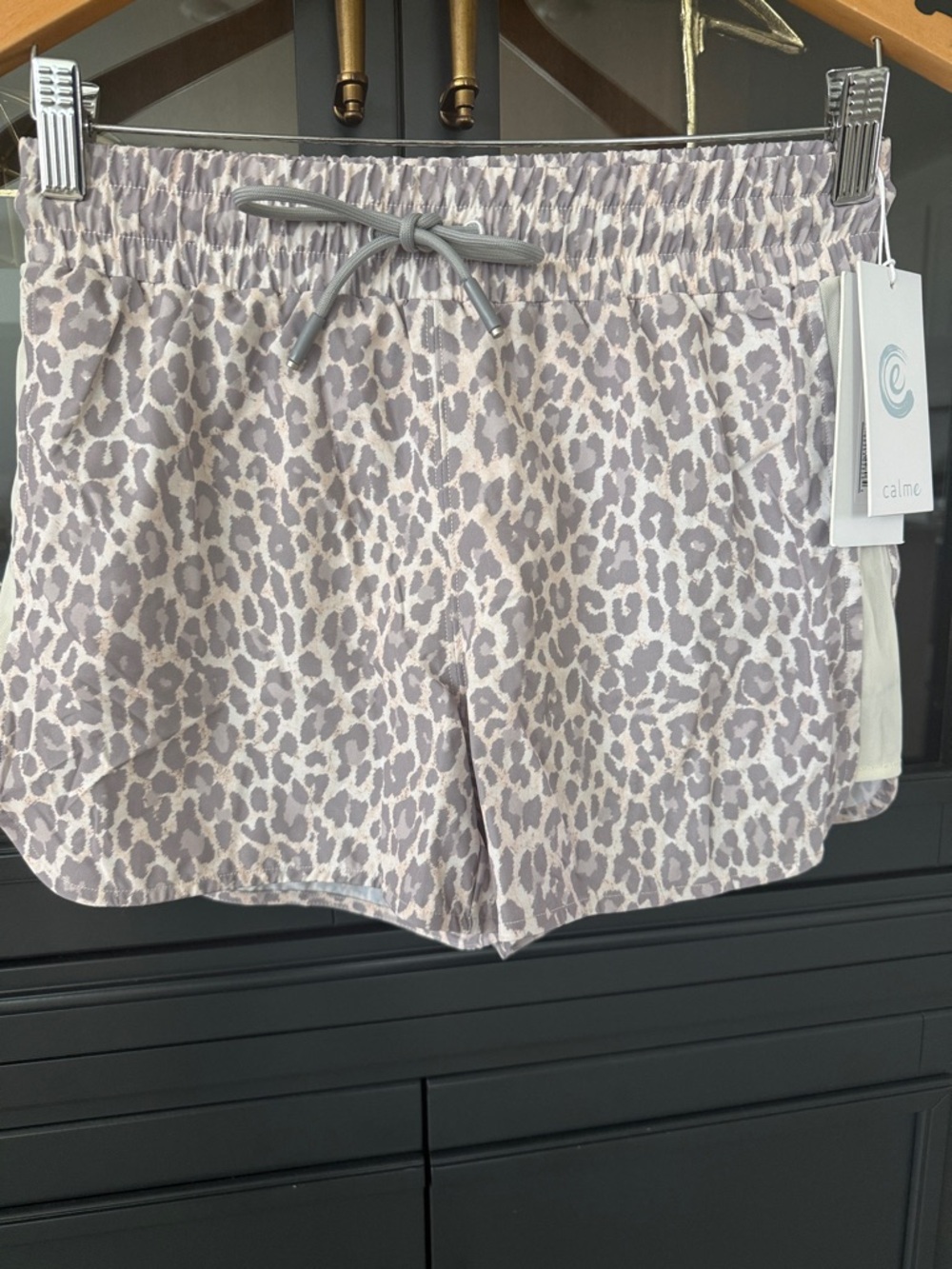 Calme Women's Grey Leopard Print Lounge Shorts